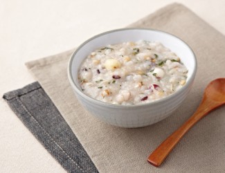 喝粥就能祛濕氣——三七薏仁芡實粥