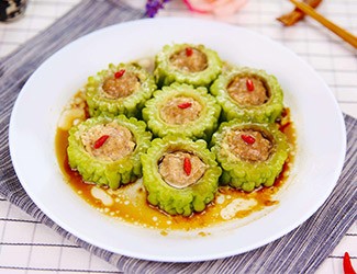 三七怎么吃：三七粉三七花苦瓜釀肉，原來苦也是種美味